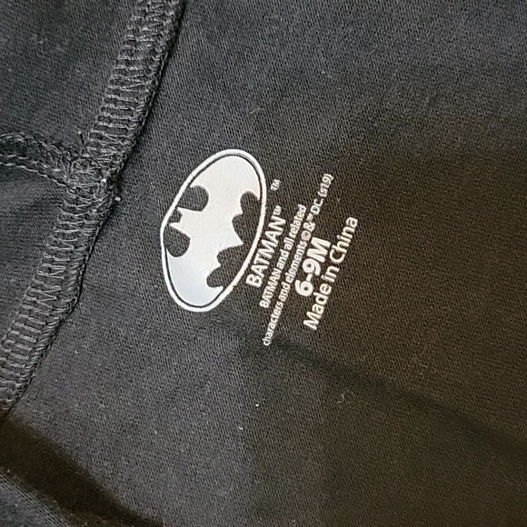 Batman Onesie - Picture 4 of 7